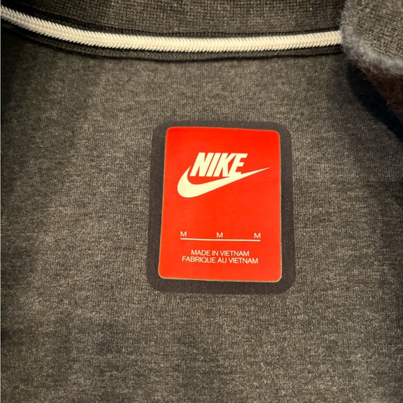 GUC Nike Tech Fleece Jacket - Picture 3 of 5